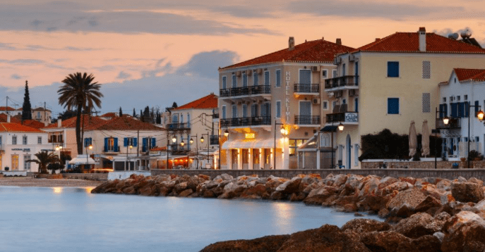 Διαβάζοντας στις Σπέτσες